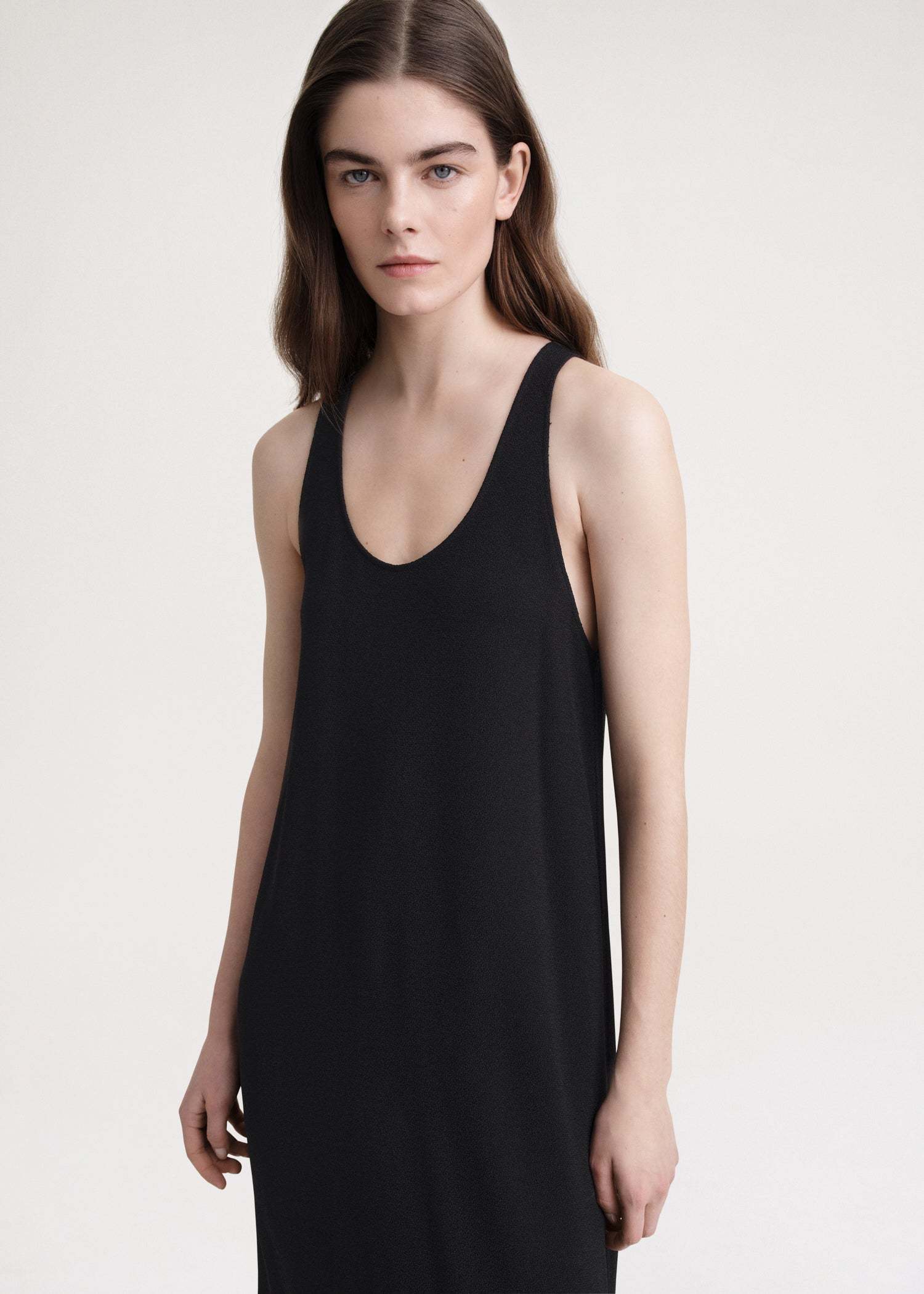 Totême Scoop-neck Sleeveless Dress In Black