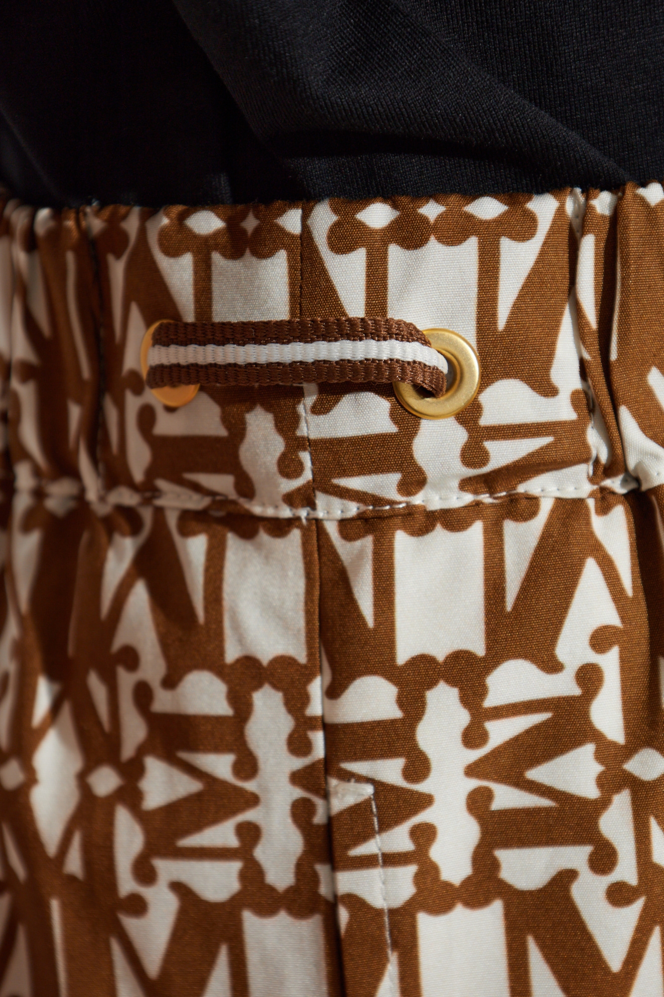 Max Mara 'taiga' Geometric Pattern Shorts In Brown