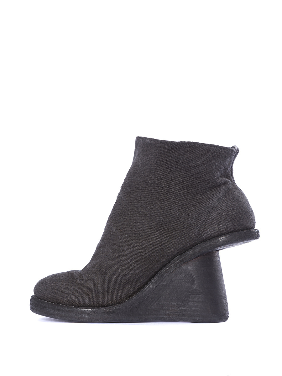 Guidi Wedge Heel Suede Ankle Boots In Black