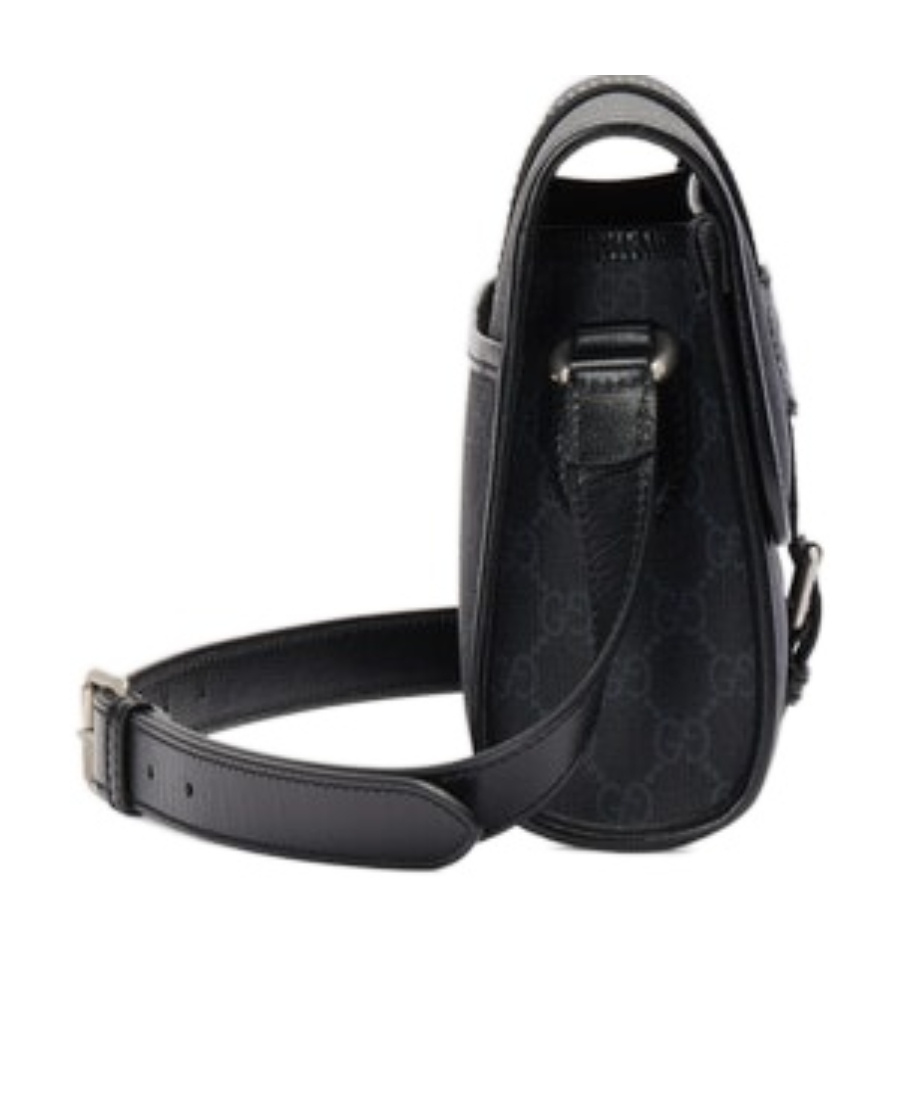 Gucci Gg-canvas Messenger Bag In Black