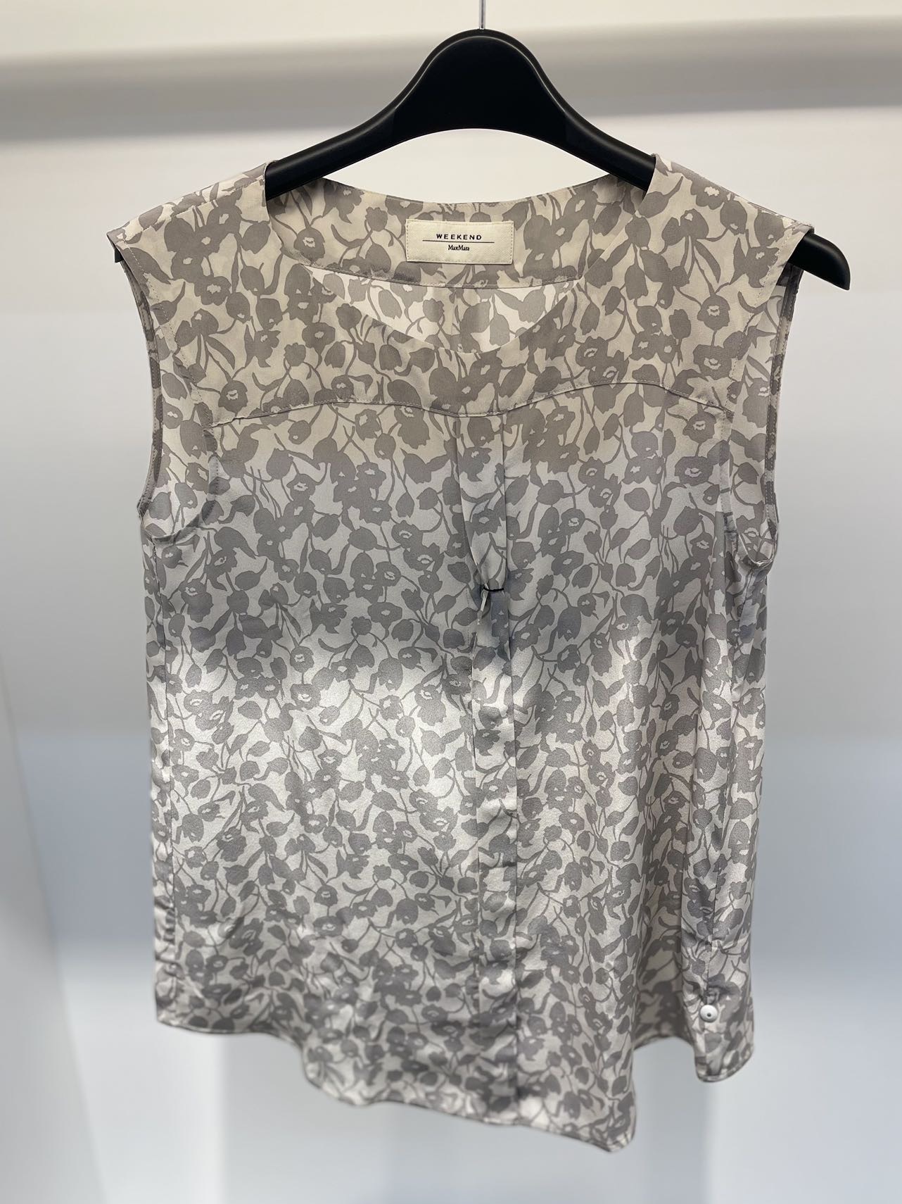 Weekend Max Mara Sleeveless Shirt In Gray