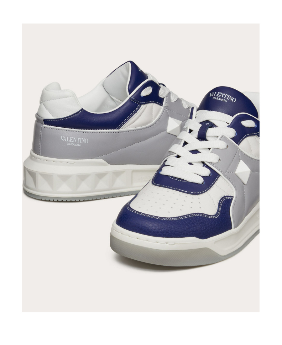 VALENTINO GARAVANI VALENTINO	GARAVANI ONE STUD LACE-UP SNEAKERS