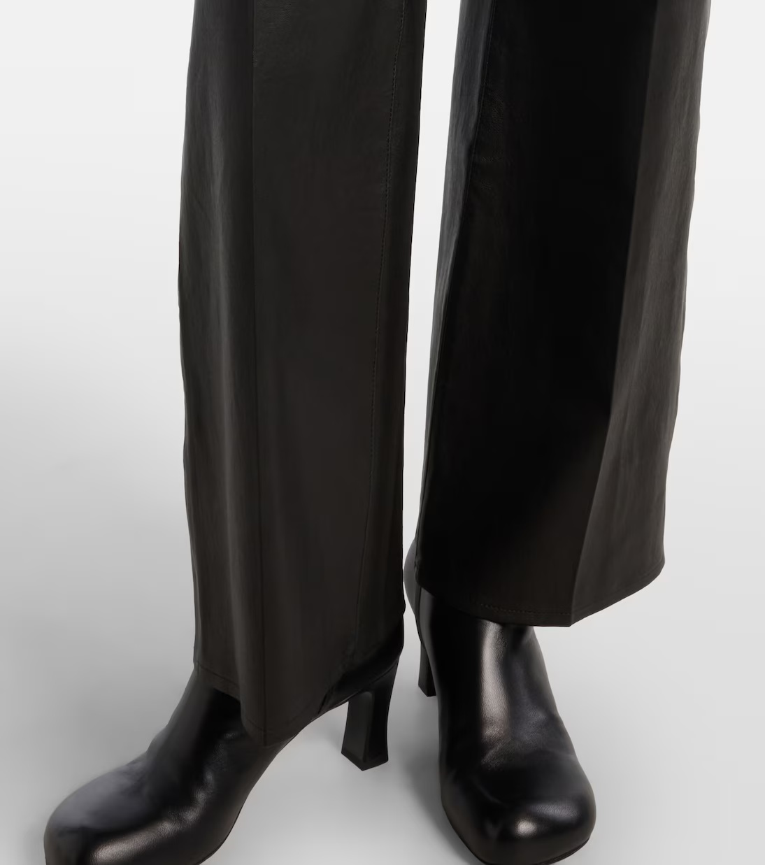 Frame High-waisted Casual Pants In Black