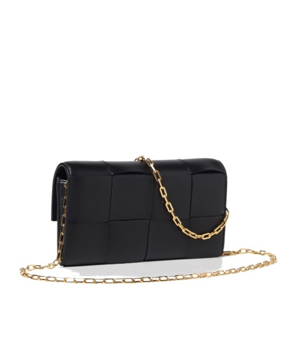 Bottega Veneta Chain Shoulder Bag In Black