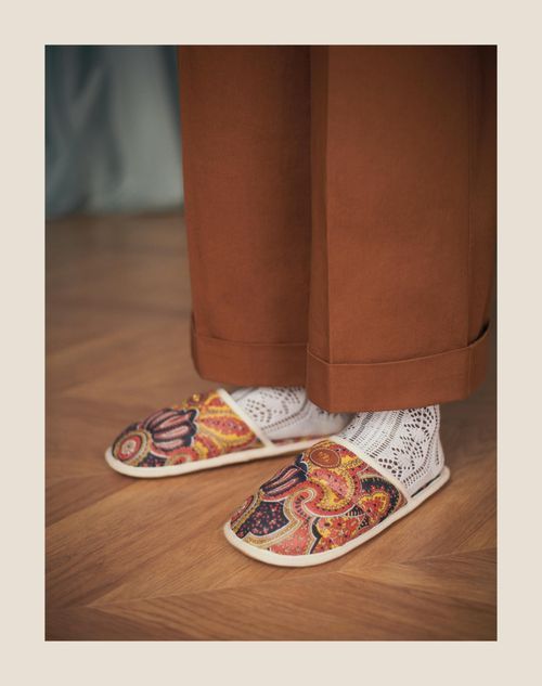 Valentino Paisley-print Slides In Nude