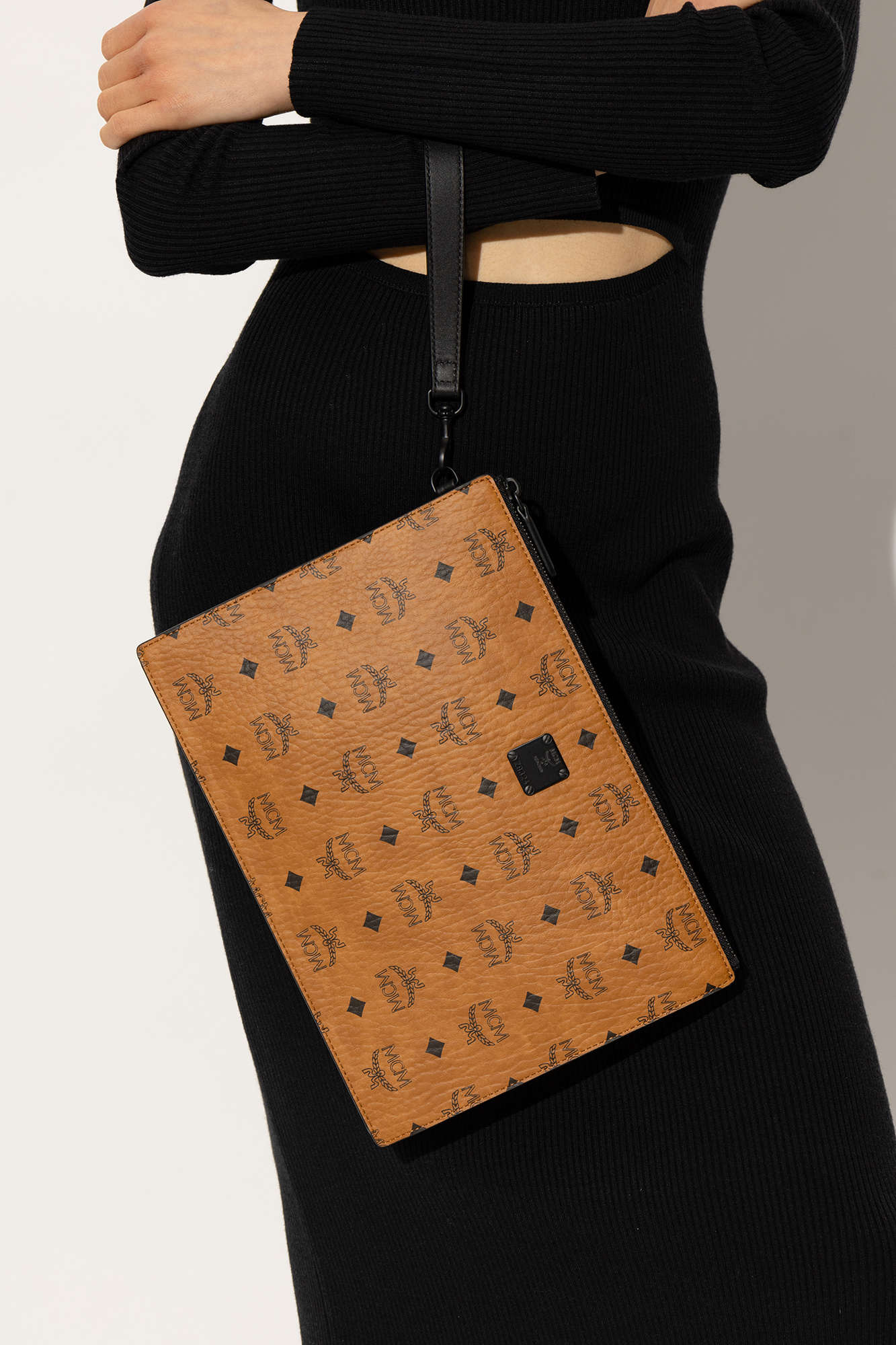 Mcm Medium Aren Clutch Bag In Brown