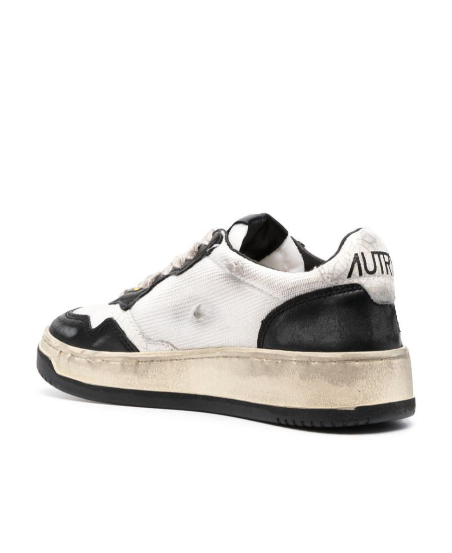 Autry Medalist Low-top Sneakers In Black