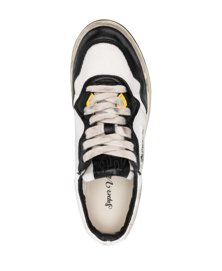 Autry Medalist Low-top Sneakers In Black