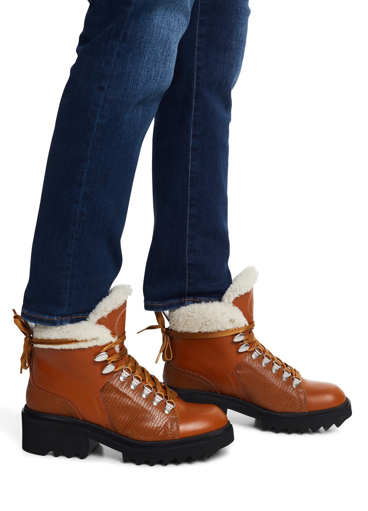 Chloé Bella Mountain Ankle Boots In Brown