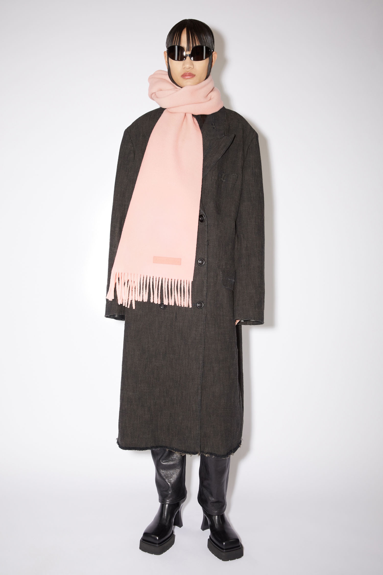 Shop Acne Studios Logo-patch Wool Scarf In Pink