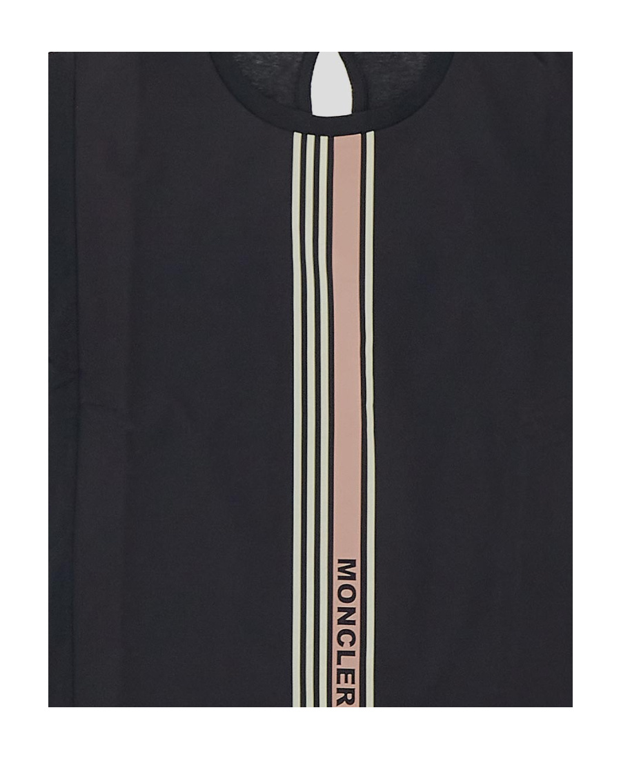 Moncler Logo-print T-shirt In Black