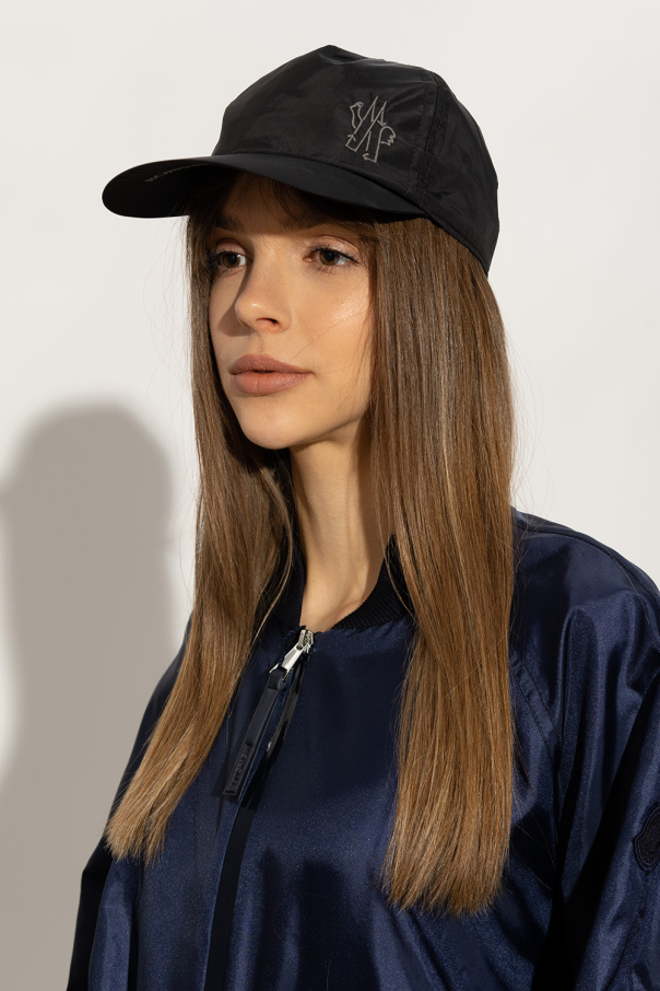 Moncler Embroidered-logo Baseball Cap In Black