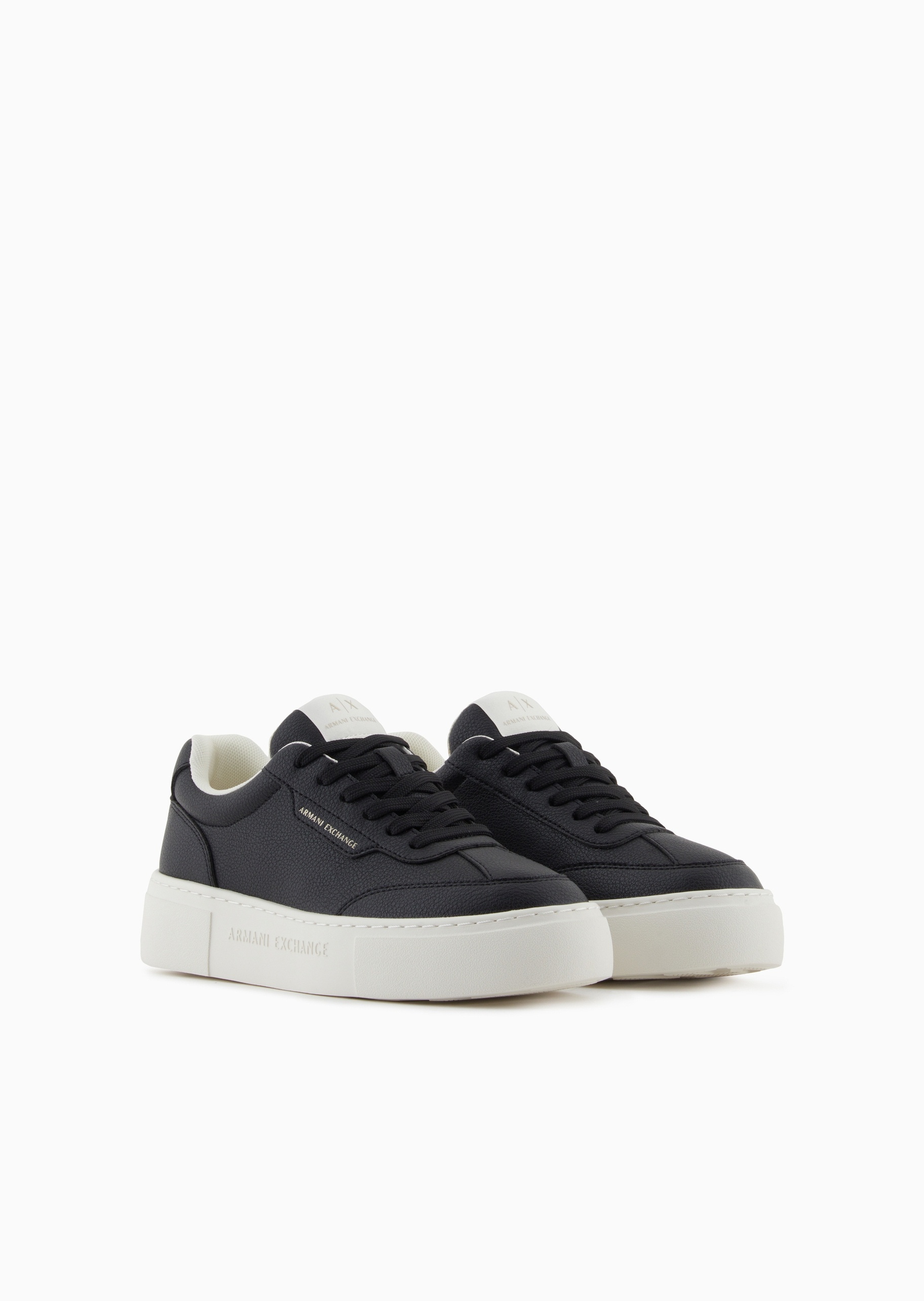 Armani Exchange Round Toe Low Top Sneakers In Black