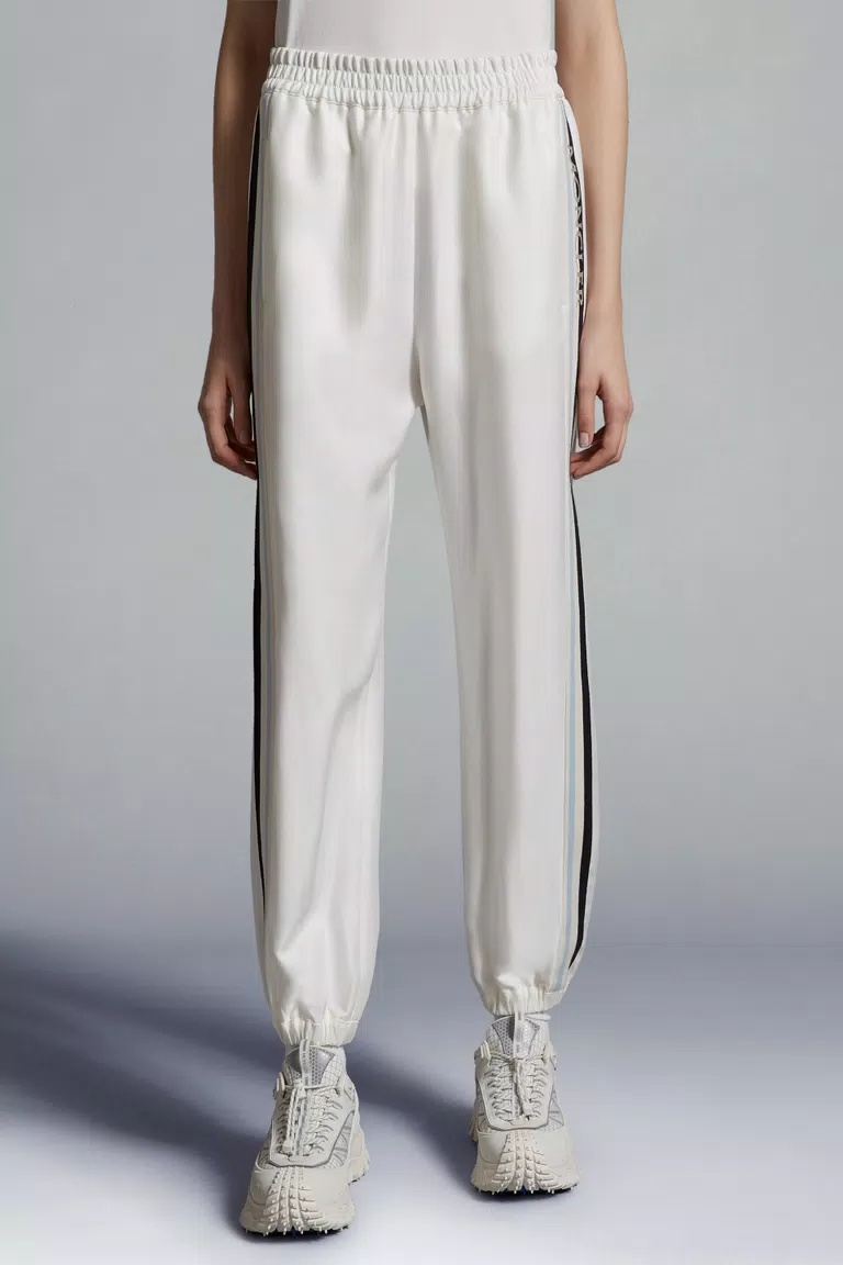 Moncler Jeans In White