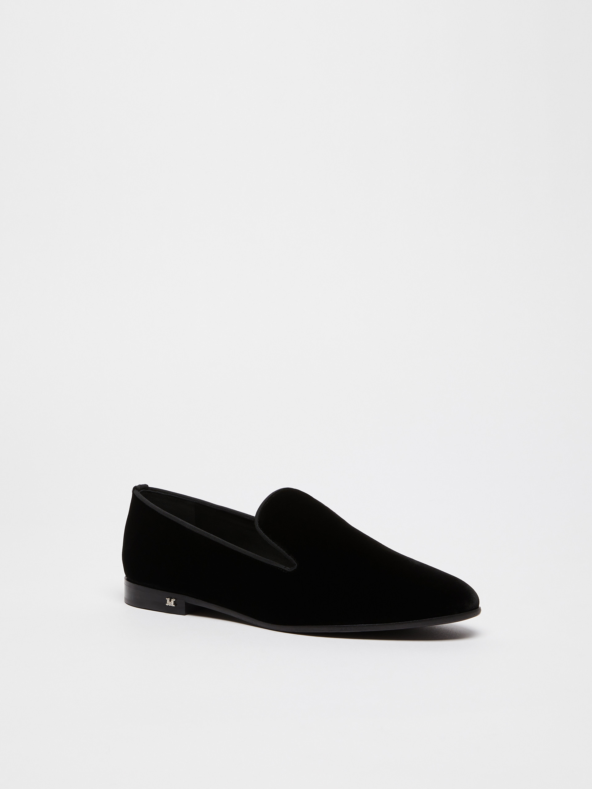 Shop Max Mara Slip-on Flat Shoes In Black