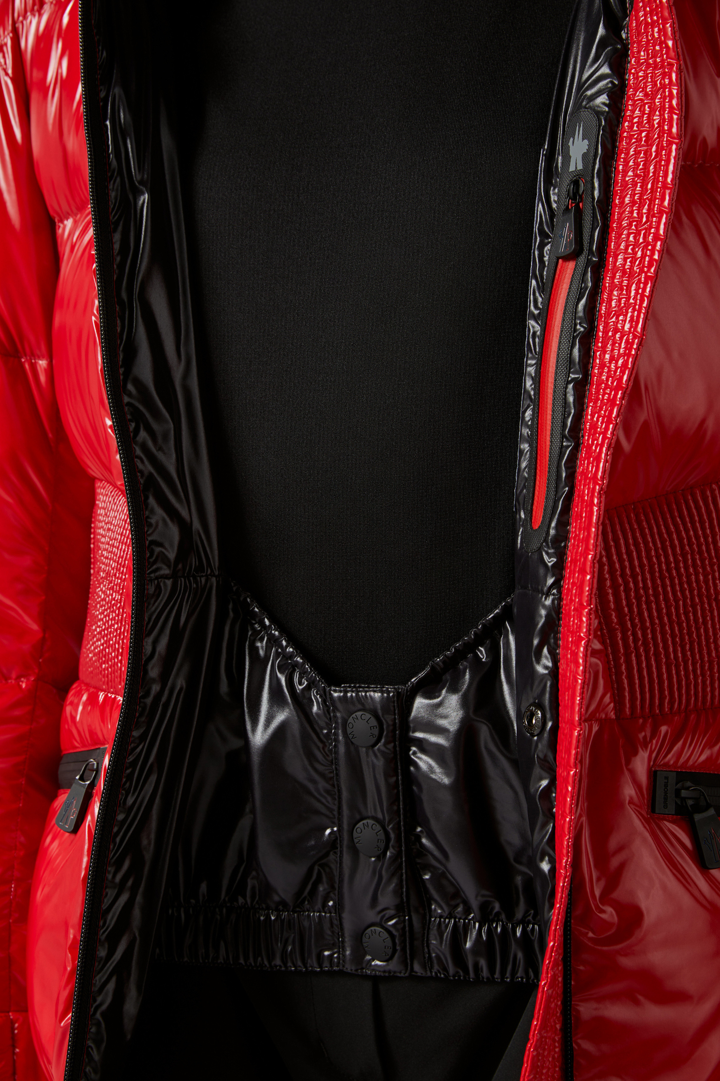Moncler Rochers Hooded Short Style Down Jacket In Red