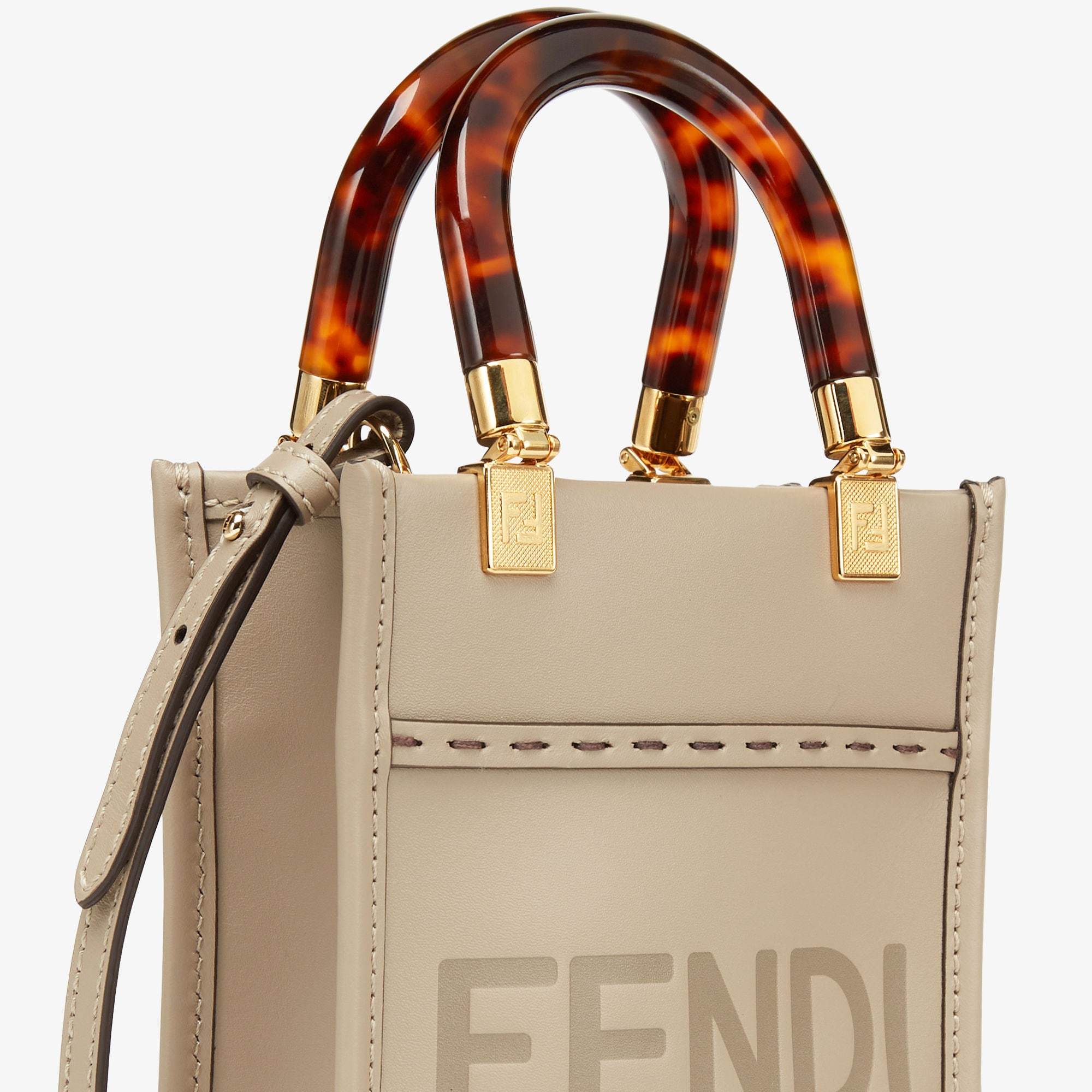 Fendi Sunshine Leather Tote Bag In Nude