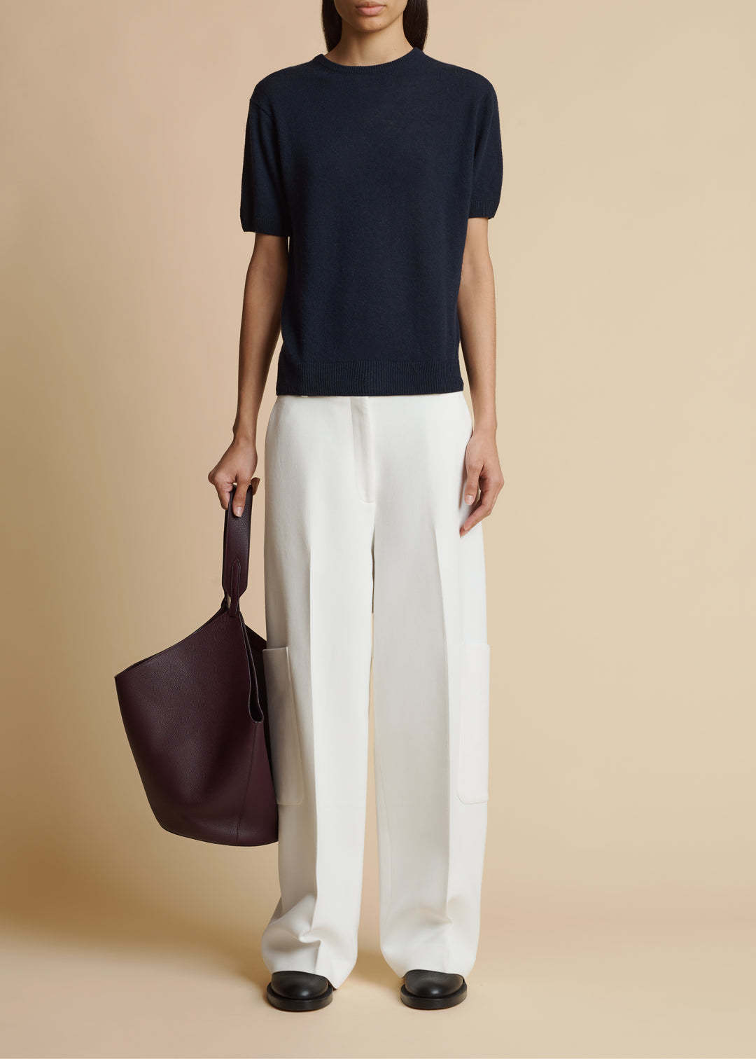 Khaite Pierre Cashmere Short-sleeve Sweater In Black