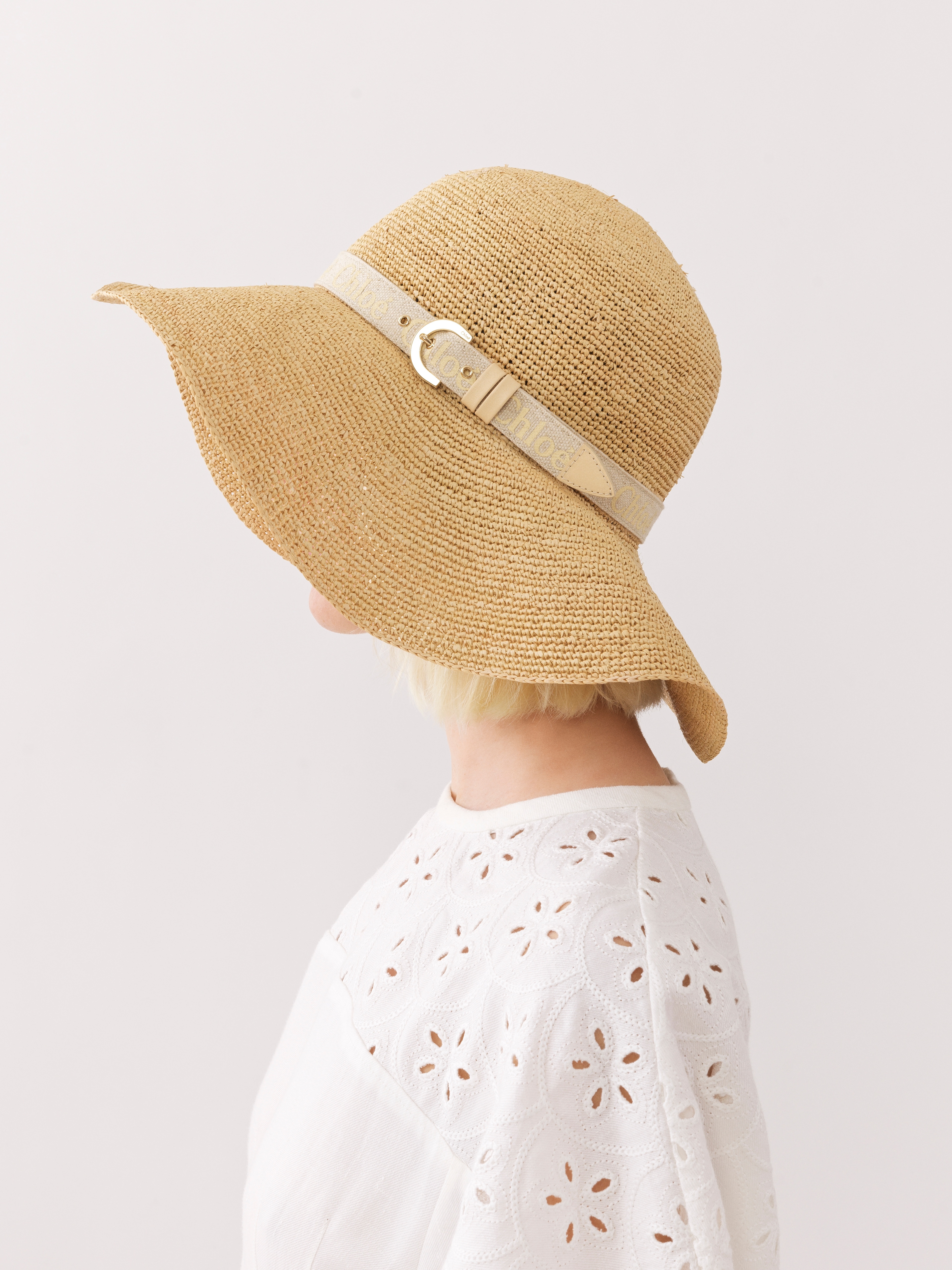 Chloé Interwoven Straw Hat In Nude