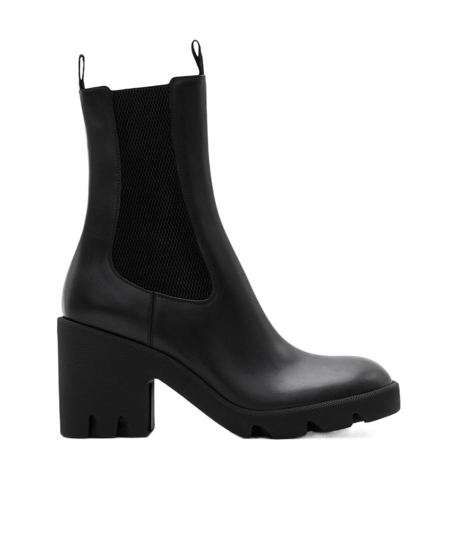 Burberry Stride 85 Leather Chelsea Heeled Boots In Black
