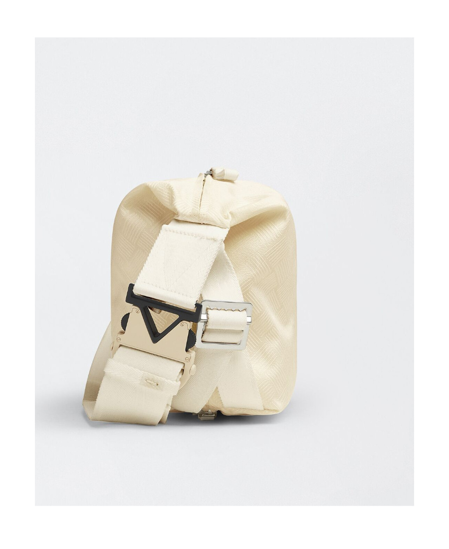 Bottega Veneta Hiking Shoulder Bag In Nude