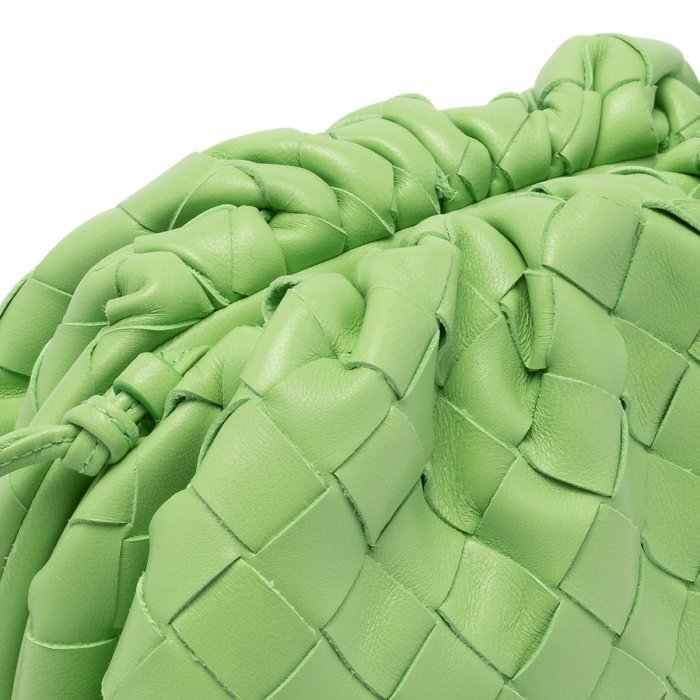 Bottega Veneta Pouch Intrecciato Mini Crossbody Bag In Green