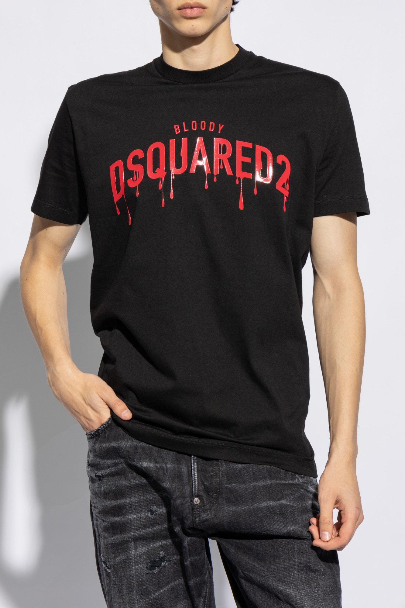 Dsquared2 Black Crewneck T-shirt With Contrasting Print At The Front In Black