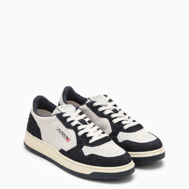 Autry Medalist Lace-up Sneakers In White