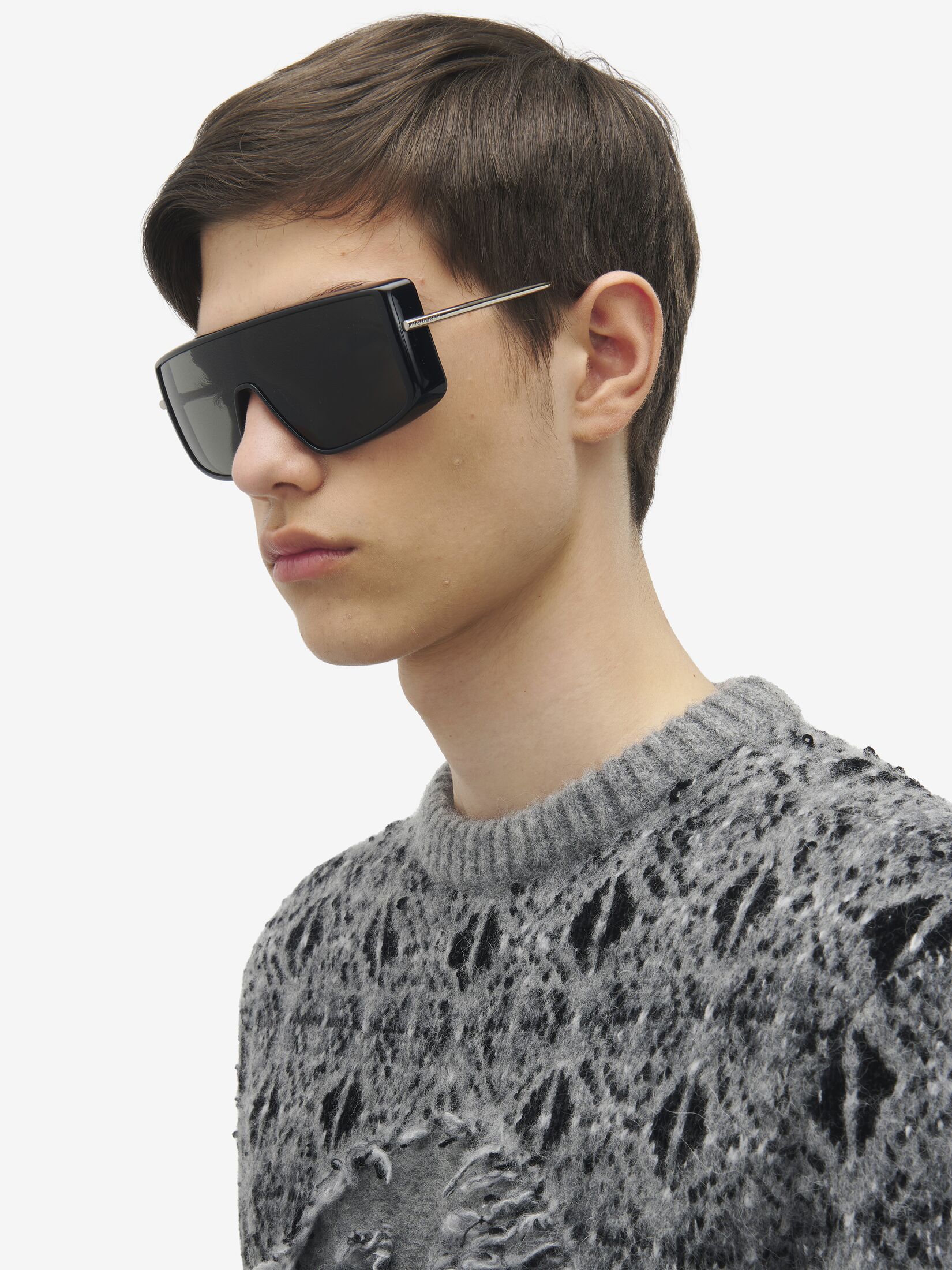 Alexander Mcqueen T-bar Visor Sunglasses In Black/silver In Gray