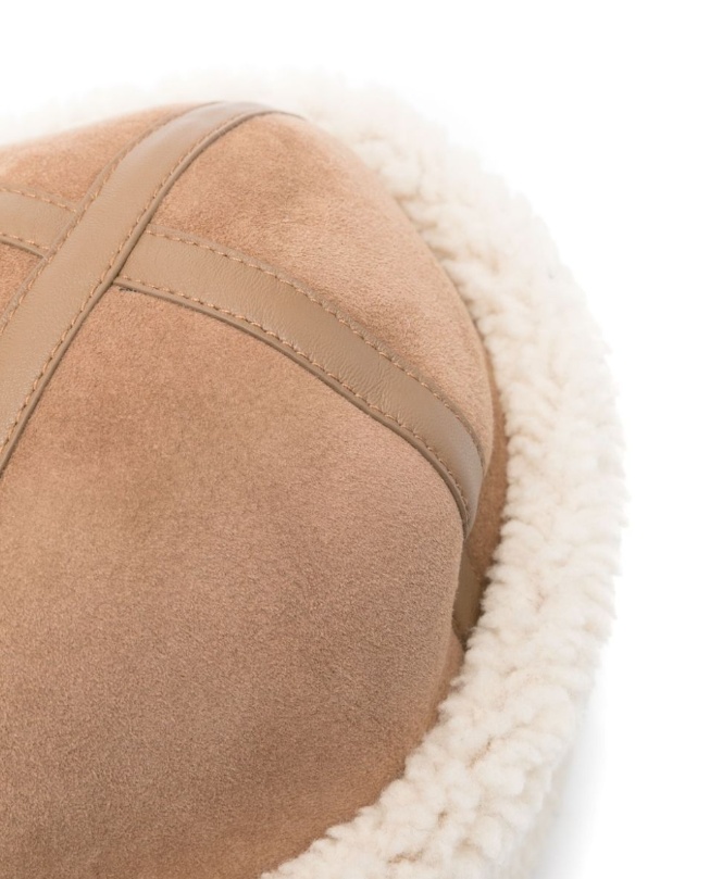 Totême Shearling-trimmed Suede Hat In Nude