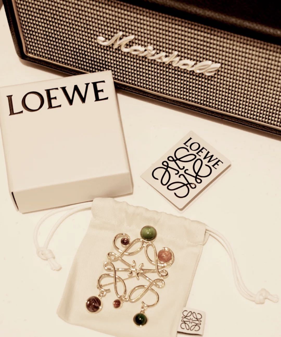 Loewe Small Anagram Brooch In Metal In Yellow