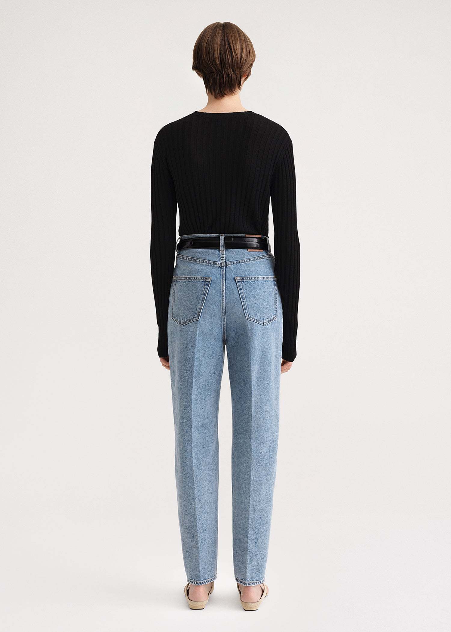 Totême Organic Cotton Tapered Jeans In Blue