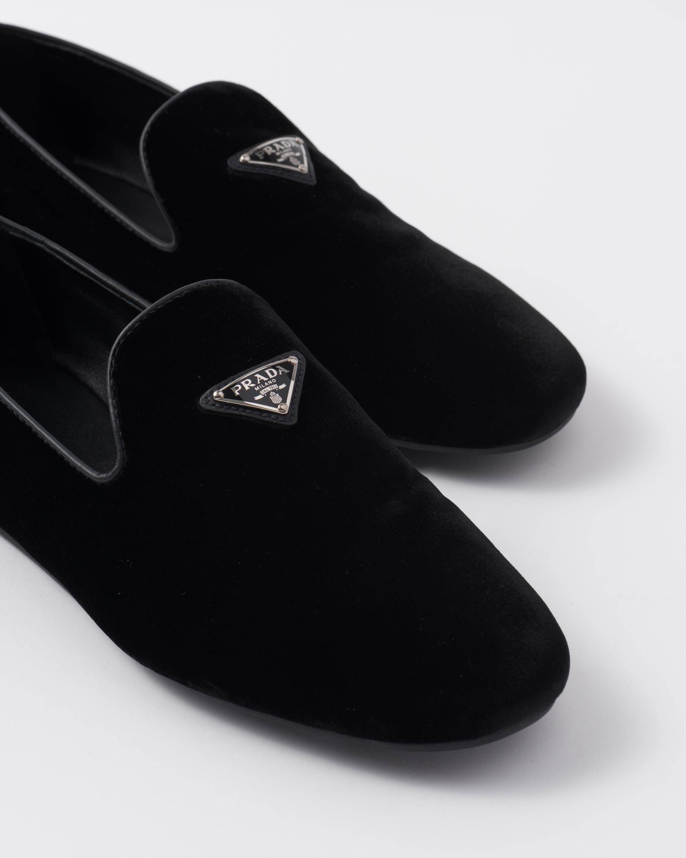 Prada Versatile Round Toe Suede Loafers In Black