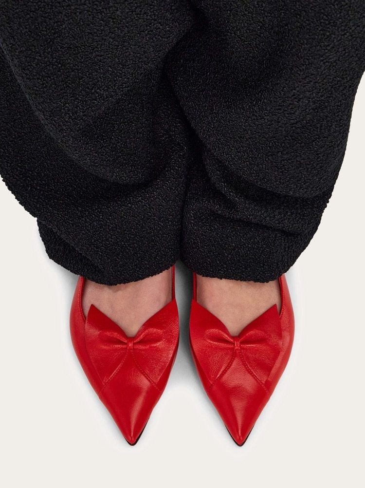 Ferragamo Pointed Toe Bow Detail Ballerina Shoes