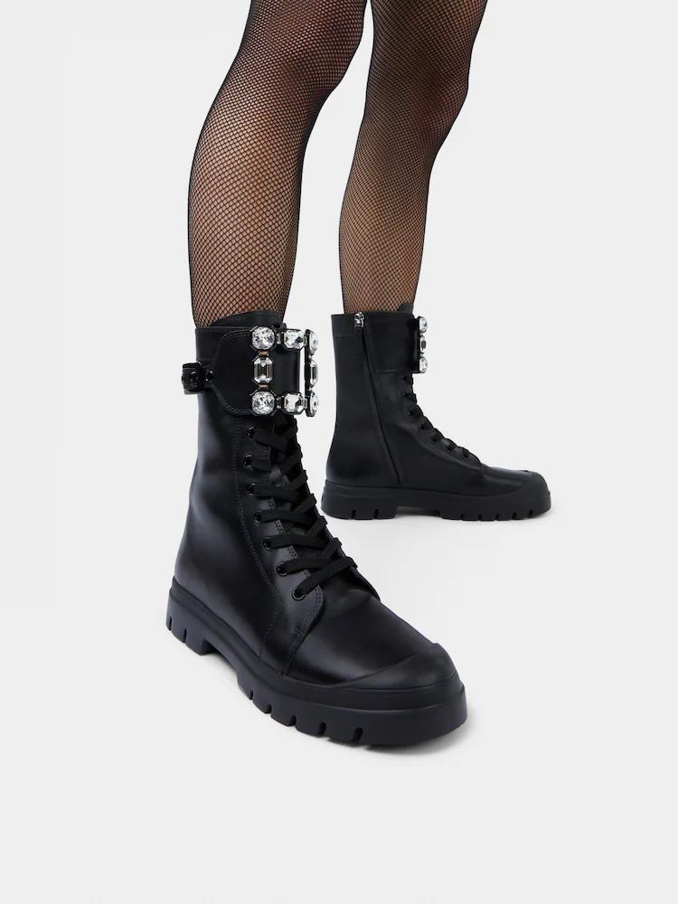 Roger Vivier Lace-up Boots In Black