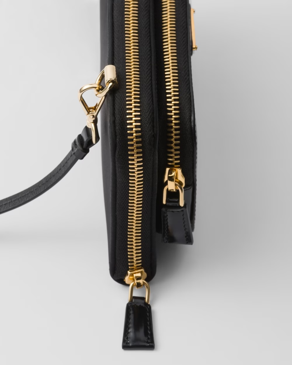 Prada Triangle-logo Leather Wallet In Black