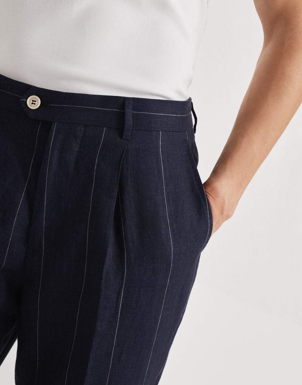 Brunello Cucinelli Pinstriped Tailored Pants In Navy Blue