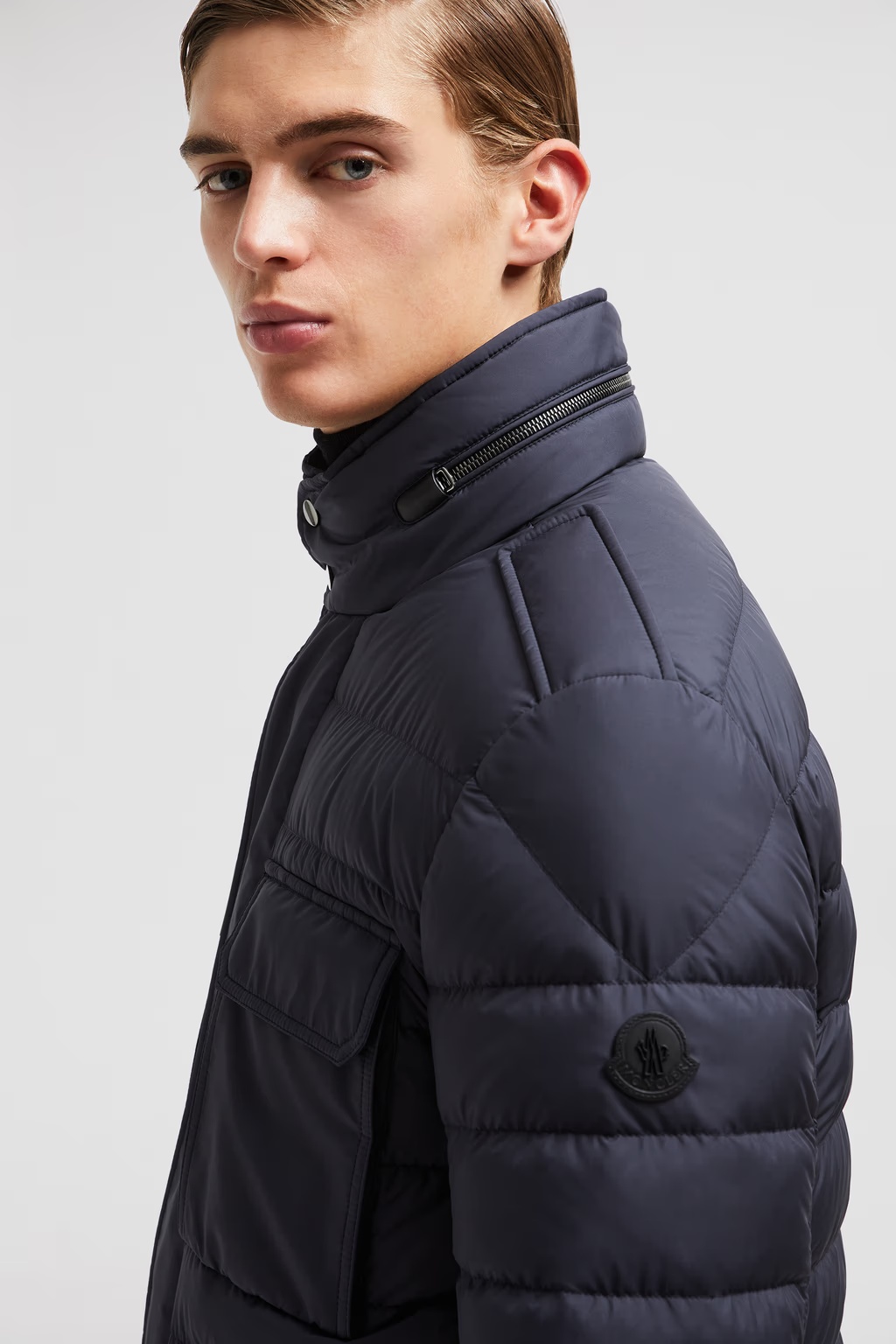 Moncler Munt Hooded Zip-up Down Jacket In Blue