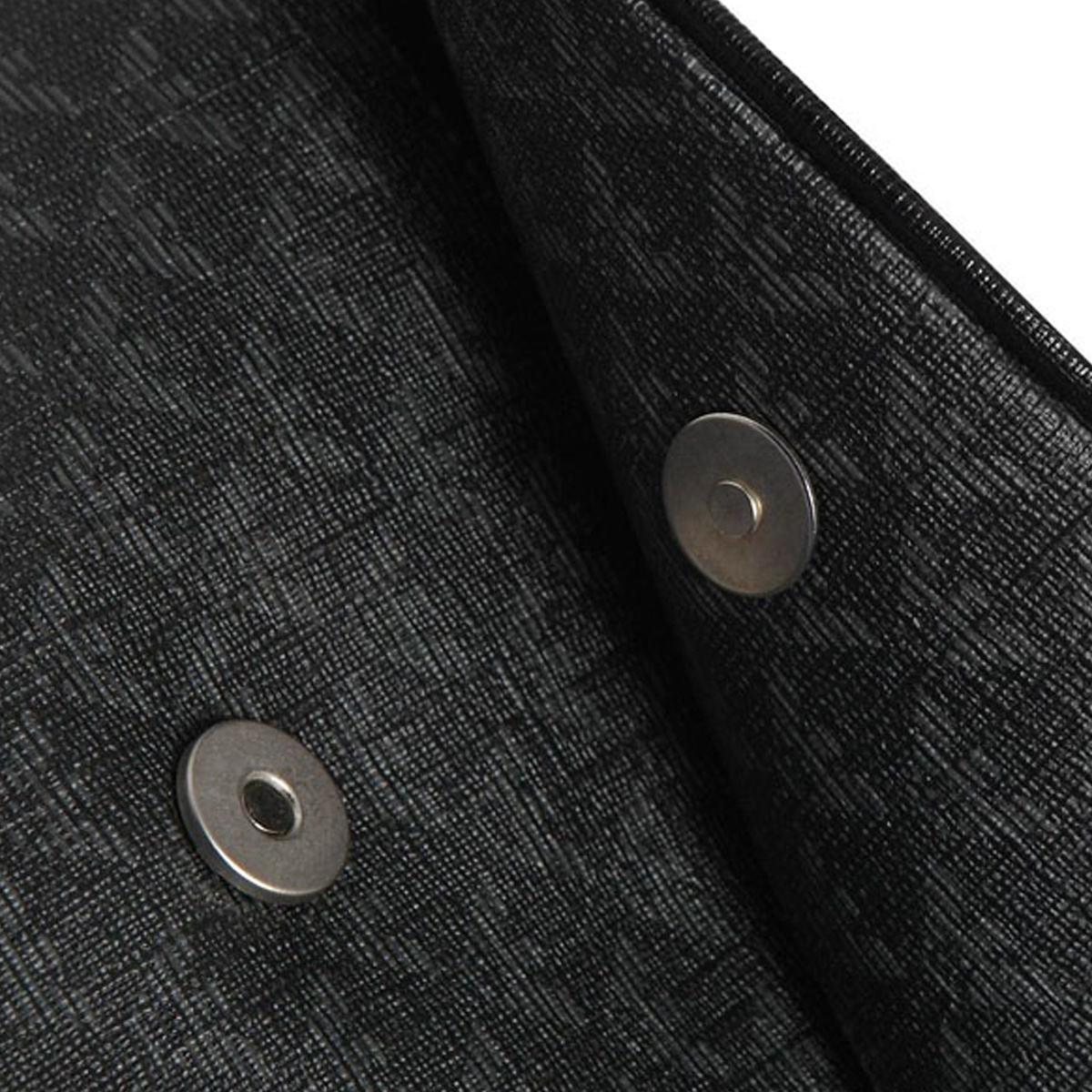 Emporio Armani Logo Shoulder Bag In Black