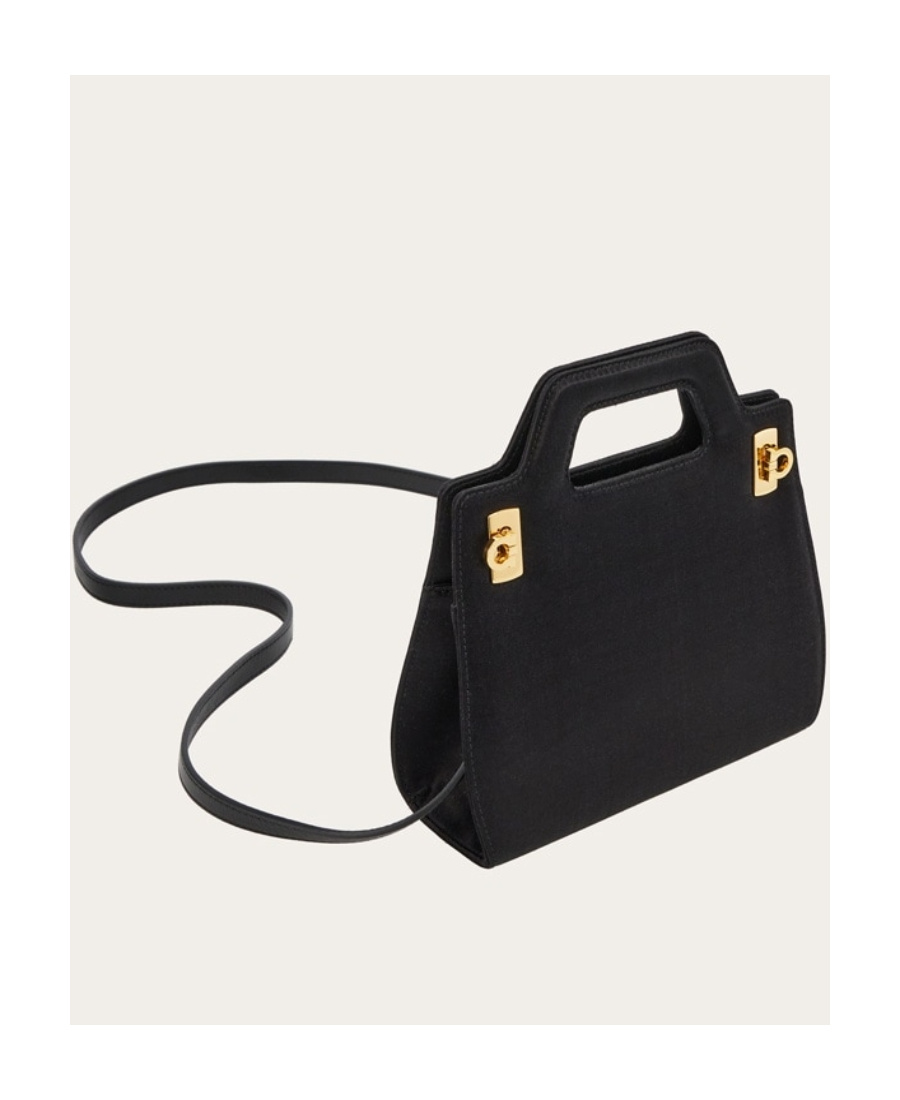 Ferragamo Salvatore Handbags In Black