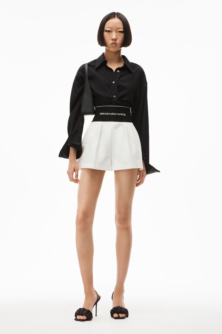 ALEXANDER WANG LOGO-WAIST PLEAT-DETAIL SHORTS