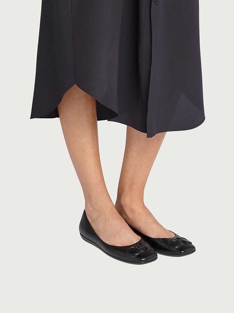 Ferragamo Salvatore  Gancini Ballet Flats In Black