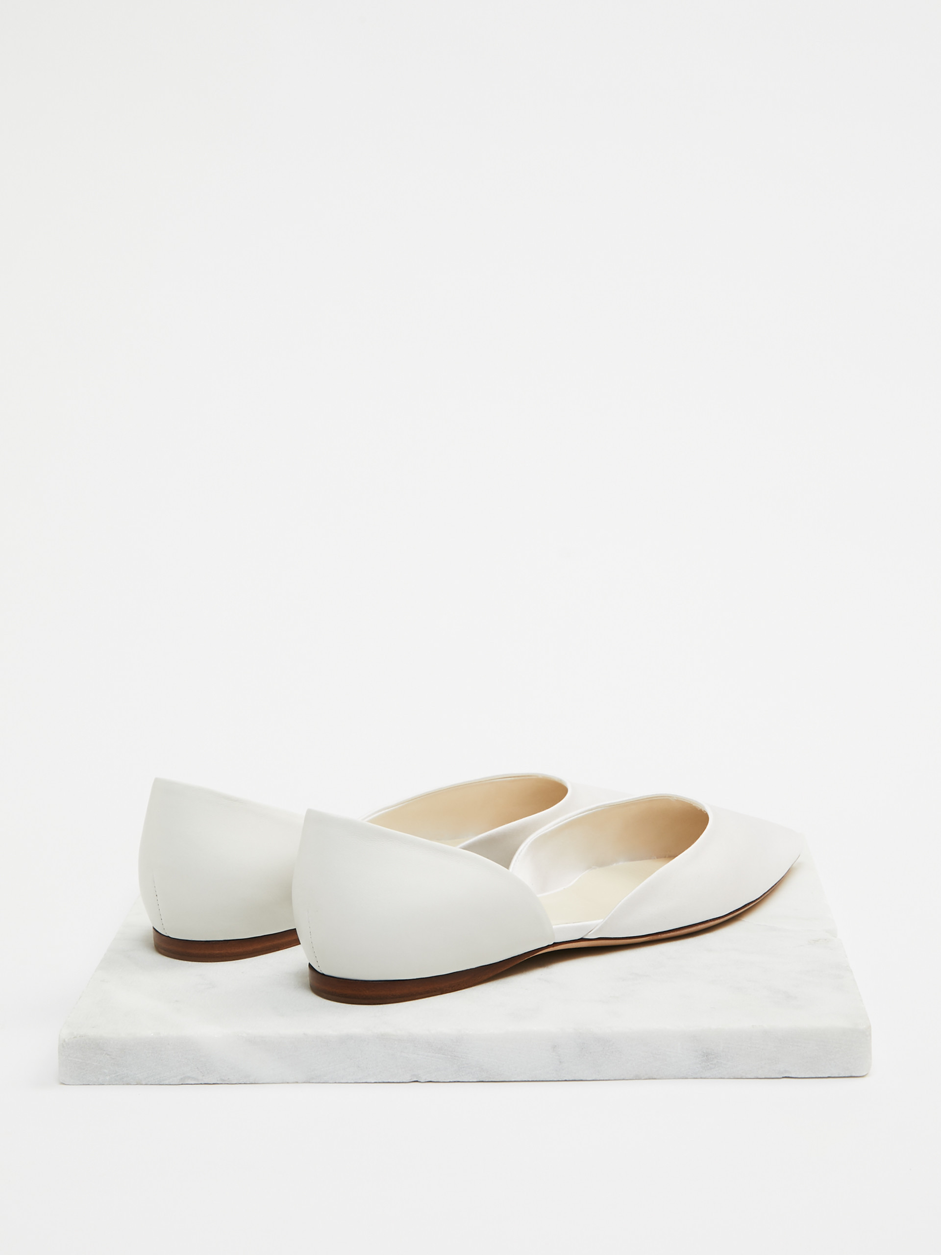 Max Mara Pointed Ballet Shoes In White