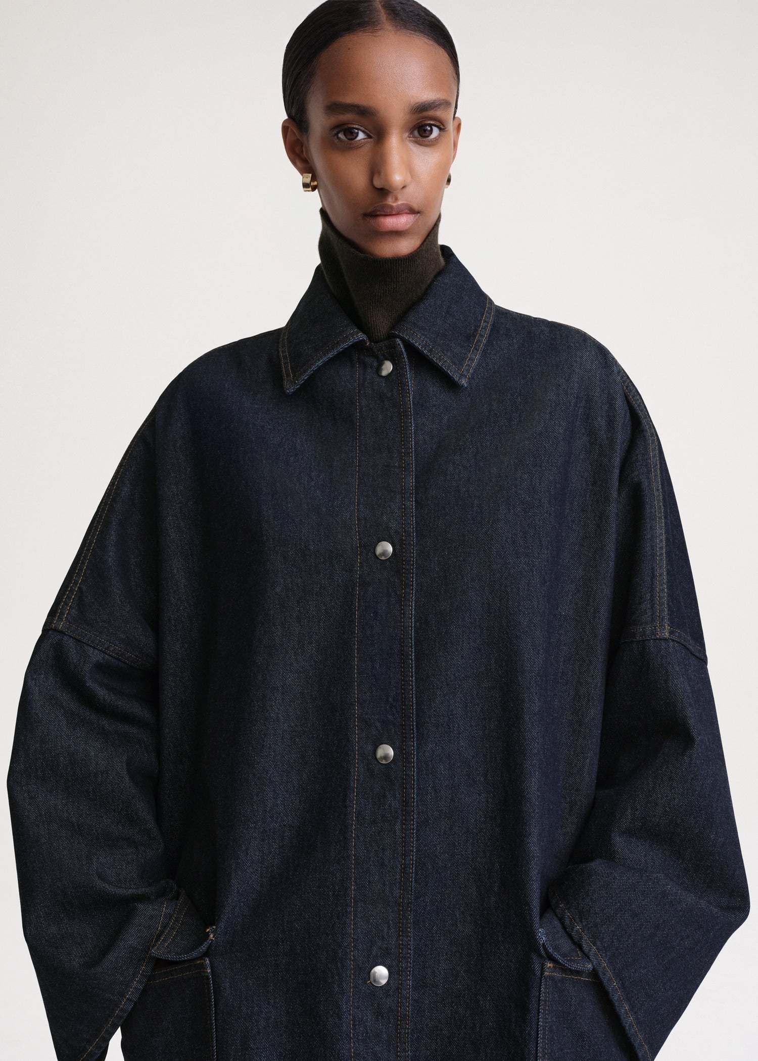 Totême Wide-sleeves Button-up Denim Jacket In Black
