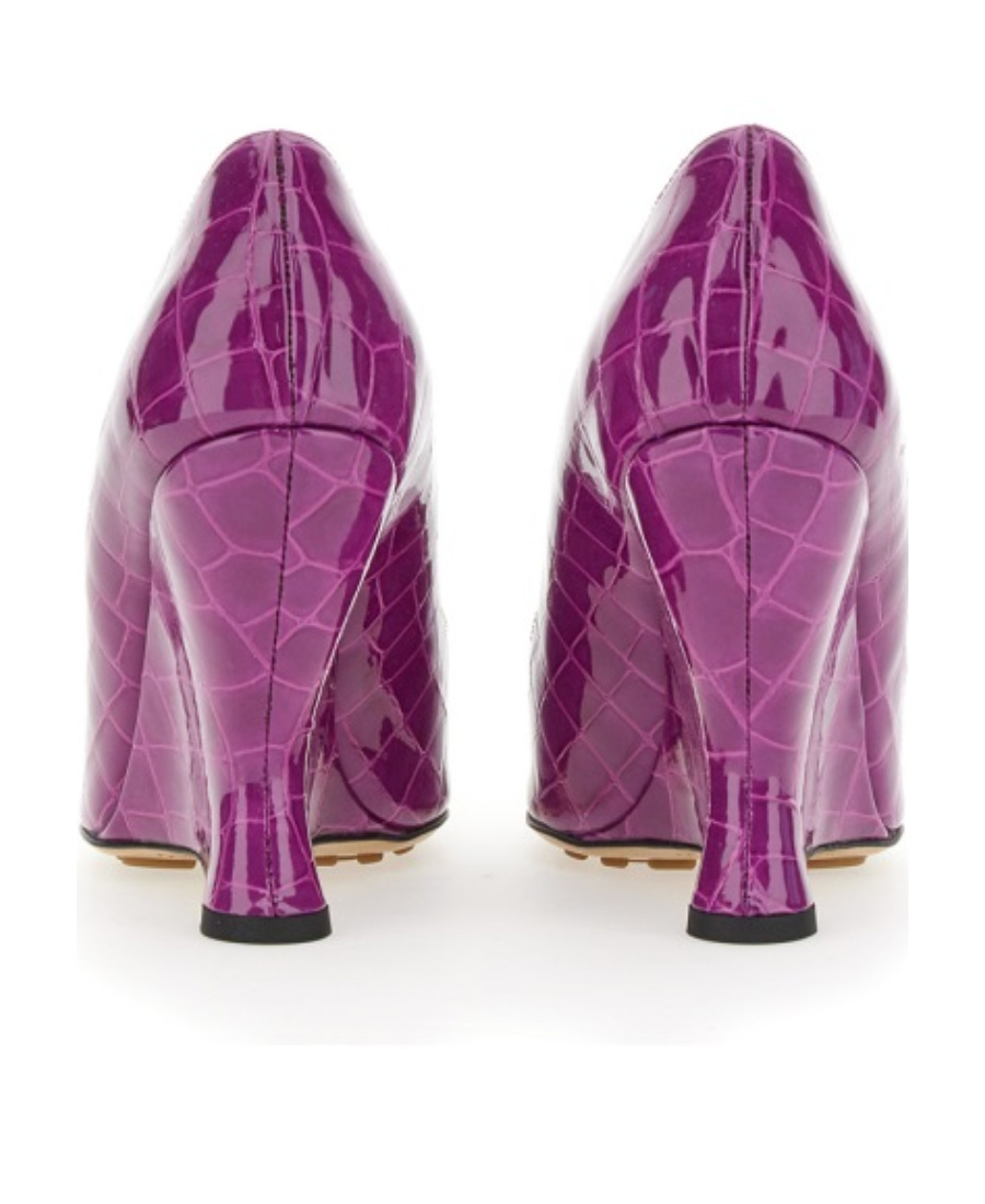 Bottega Veneta Croc-embossed Leather Wedge Pumps In Pink