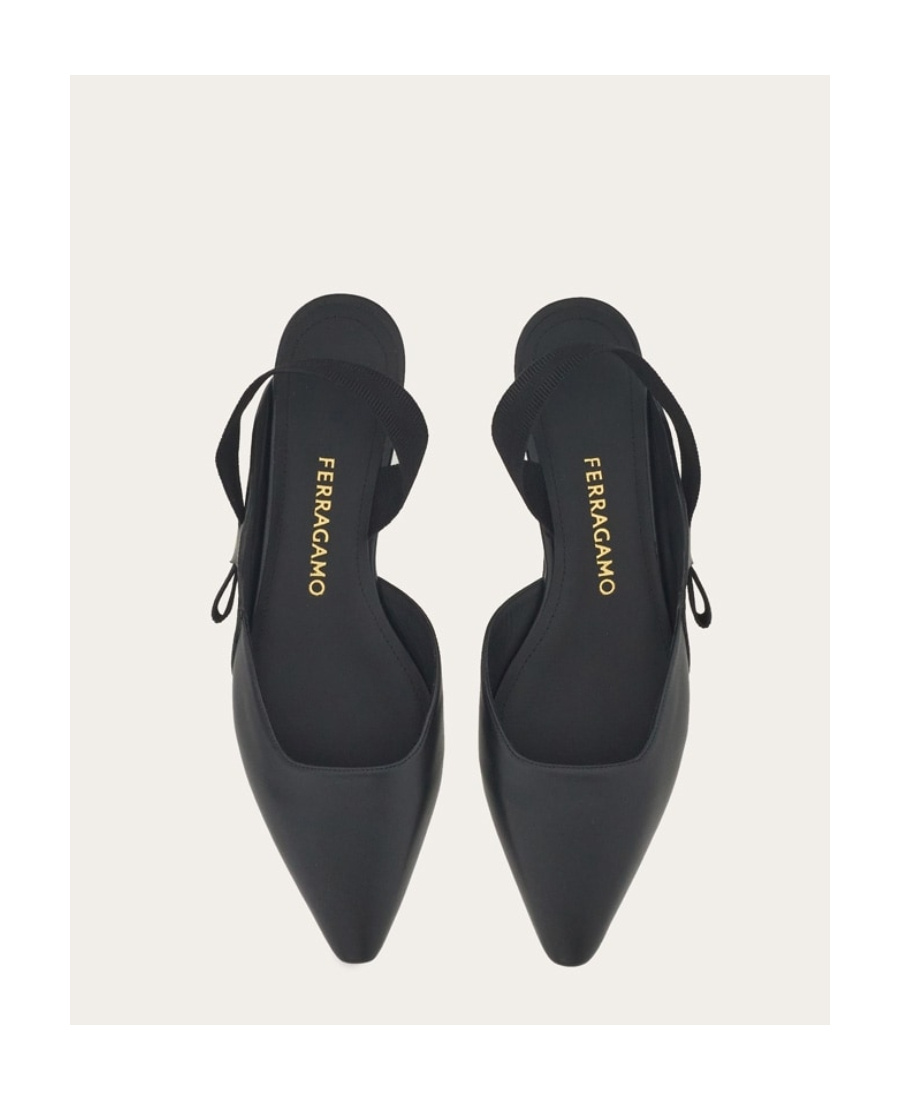 Ferragamo Vara Bowknot Shoes In Black