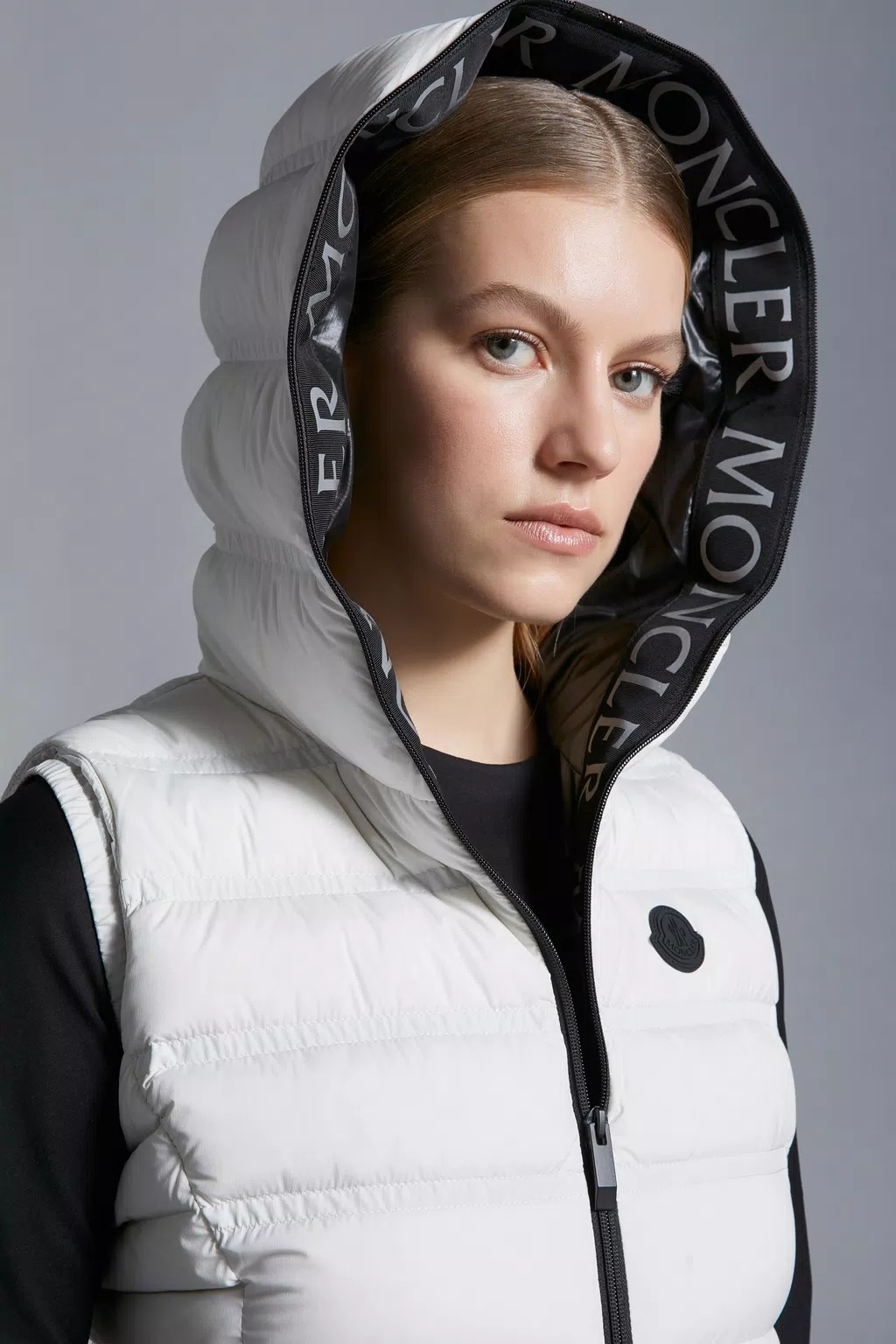 Moncler Aliterse Down Gilet In White