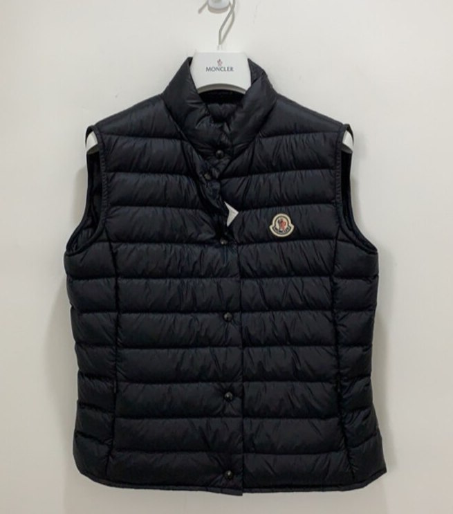 Moncler Glygos Puffer Vest W/ Hooded Collar In Black