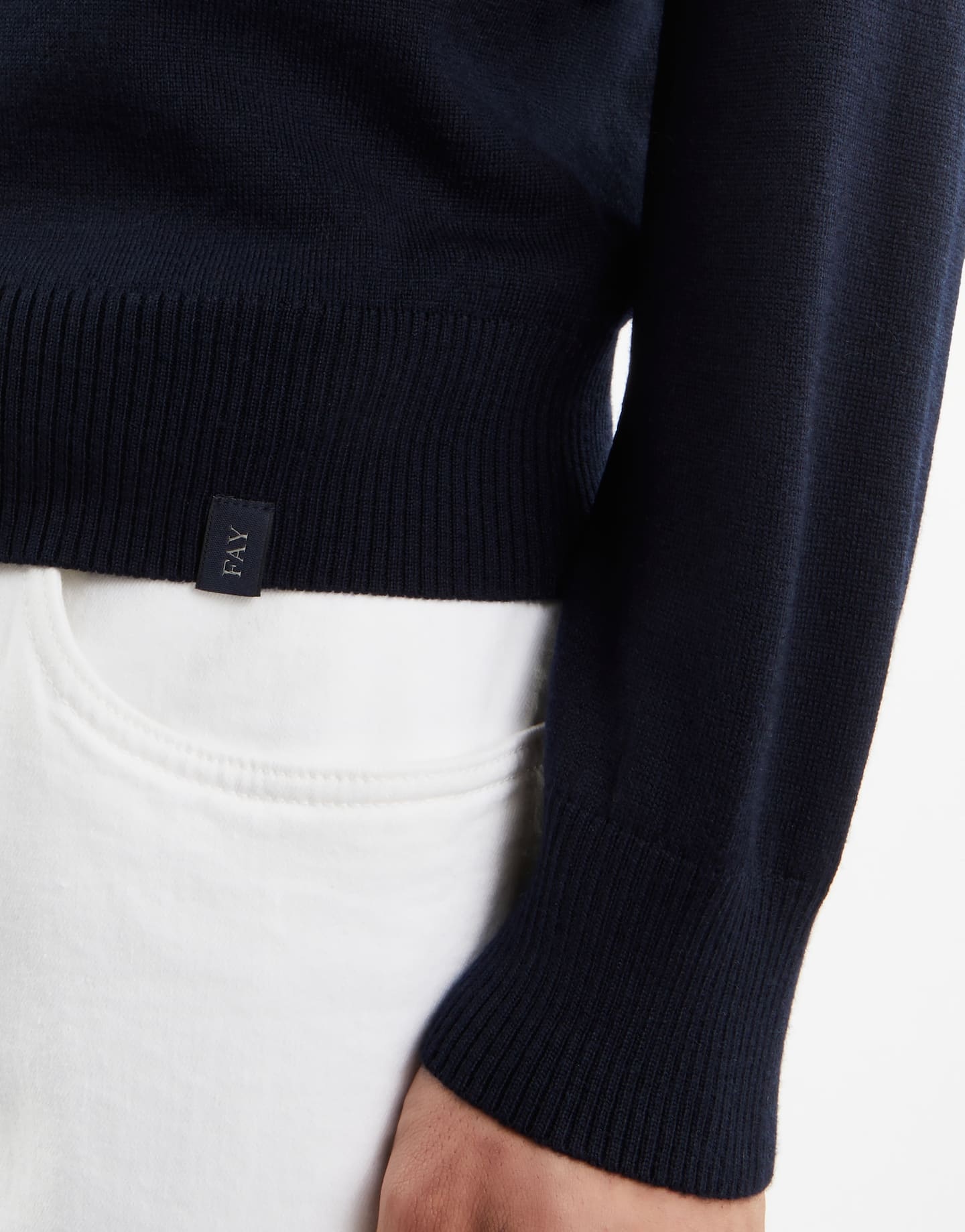 Fay Round-neck Pullover In Wool In Black