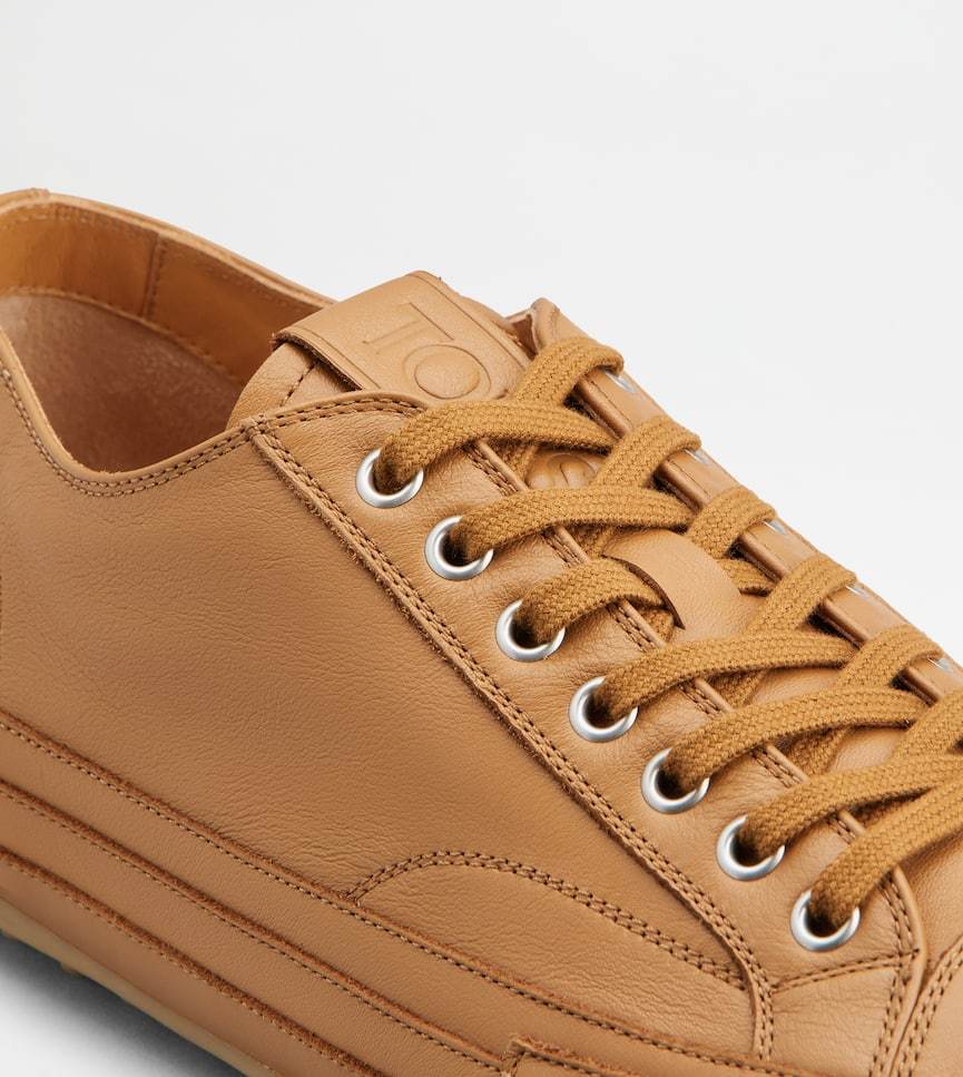 TOD'S LEATHER SNEAKERS